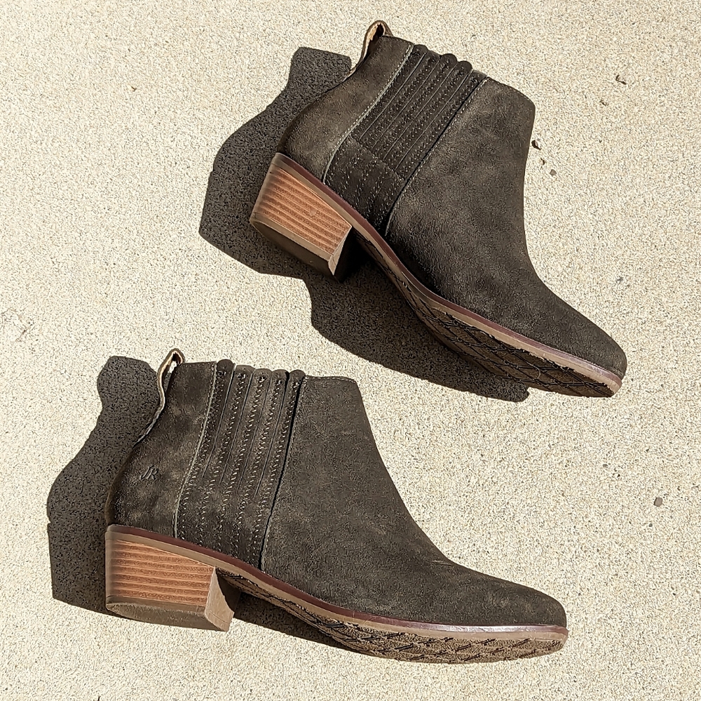 Jack Rogers Liddy water proof suede bootie slip on ankle boots brown - Picture 2 of 6